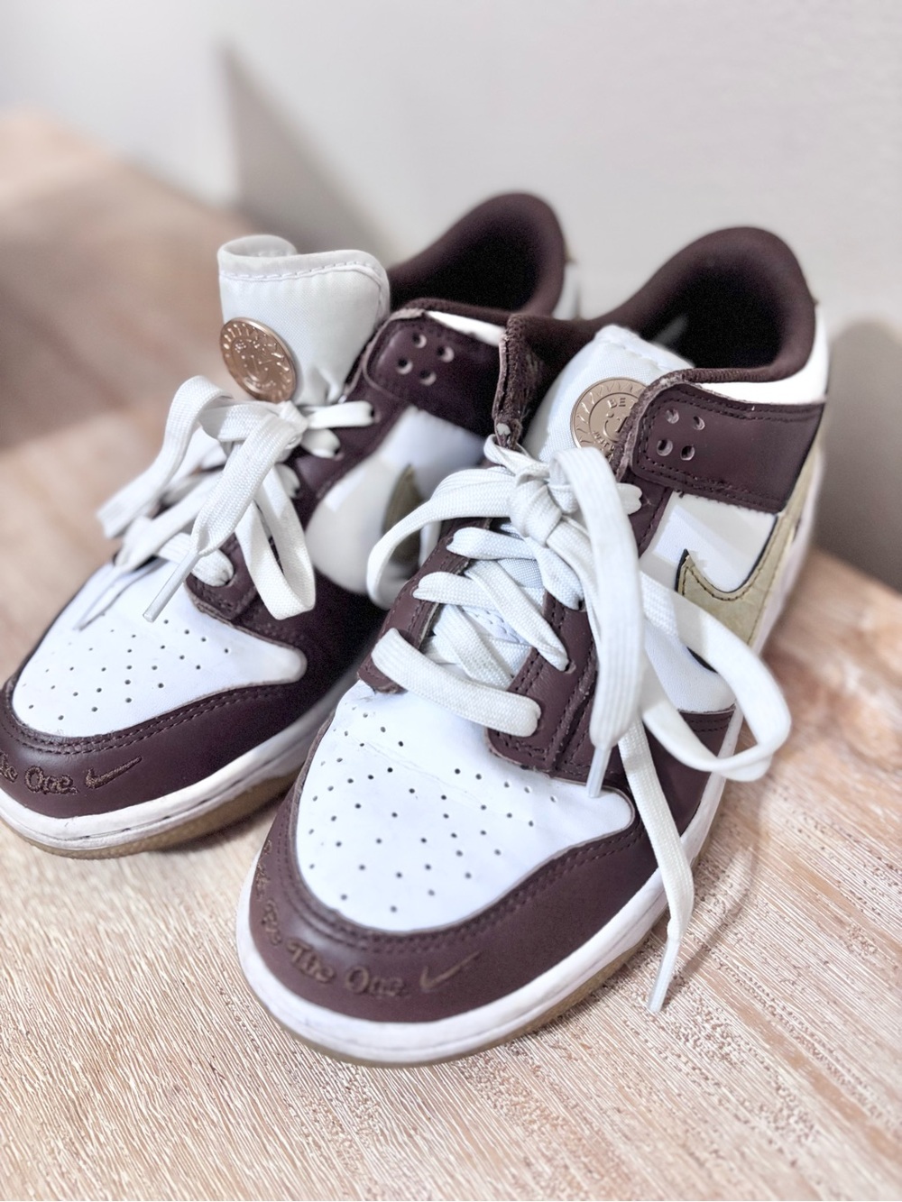 Nike Kids' Low-Top Sneakers in White and Brown Nike Dunk Low Cacao Wow Gold